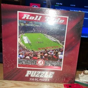 Roll Tide 550 Pieces Puzzle New Sealed Box. Box Has Issues
